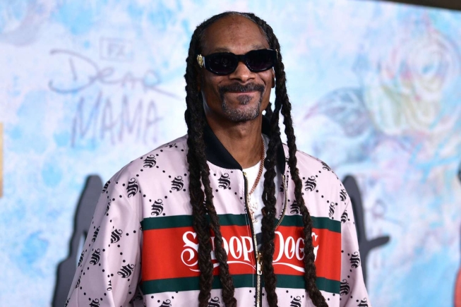 Snoop Dogg hasn't given up smoking: Here’s what he’s actually doing