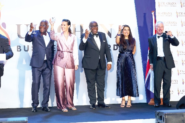 K. T. Hammond (left), Minister of Trade and Industry, Harriet Clare Thompson (2nd from left), UK High Commissioner to Ghana, and Papa Owusu-Ankomah (middle), Ghana High Commissioner to the United Kingdom and Republic of Ireland, Jaya Choraria (2nd from right), His Majesty’s Deputy Trade Commissioner to Africa, and Anthony Pile, Chairman, UKGCC Executive Council, raising a toast to UK-Ghana trade relations Business Regulatory Reform Bill to be presented to parliament — Trade Minister