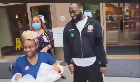 Davido and Chioma celebrate the arrival of their twins