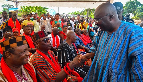 VP Bawumia donates GH₵160,000 to displaced victims of Dam spillage VP Bawumia donates GH₵160,000 to displaced victims of Dam spillage