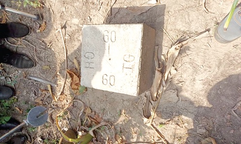 A boundary pillar was constructed in 1929 and reaffirmed in 1977