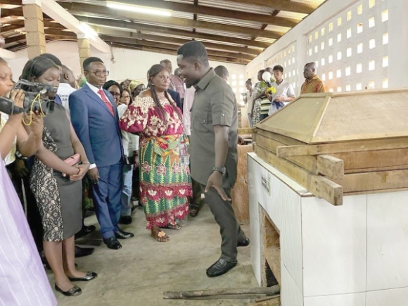 Prof. Charles Tortoe (arrowed), Director, CSIR-FRI, and some fish farmers being briefed about the new technology at the Fish Smoking Oven Museum Prioritise innovative value addition to fish farming — Food Research Institute Director