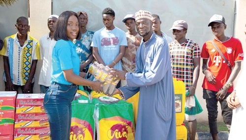 Sandra Amarquaye (left), Corporate Communications Manager of Karpowership Ghana, making a symbolic presentation of the items to Mohammed Moukhtar Tijani, Imam of the Umar AL-Mukhtar Mosque Sandra Amarquaye (left), Corporate Communications Manager of Karpowership Ghana, making a symbolic presentation of the items to Mohammed Moukhtar Tijani, Imam of the Umar AL-Mukhtar Mosque