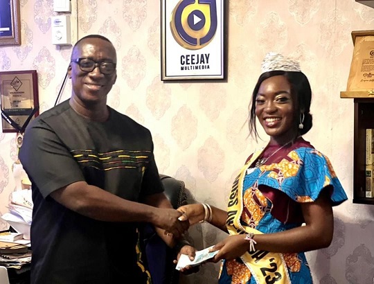 Ceejay Multimedia's Joe Osae presenting Miss Akwaaba 2023, Naa Borkor Nee-Whang, with one of her prizes Ceejay Multimedia brings on Miss Akwaaba again