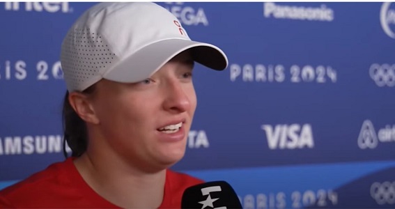 Iga Swatek ends interview abrupty after defeat to Qinwen Zheng Iga Swatek ends interview abrupty after defeat to Qinwen Zheng