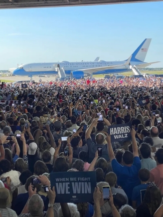 Trump falsely claims Kamala Harris crowd was faked Trump falsely claims Kamala Harris crowd was faked