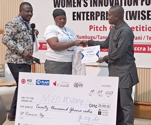 Meli Mohammed receiving her prize from Seth Twum-Akwaboah, Chief Executive Officer, Association of Ghana Industries Meli Mohammed receiving her prize from Seth Twum-Akwaboah, Chief Executive Officer, Association of Ghana Industries