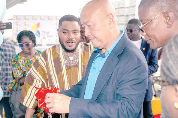 Khun Thirapong Chansiri (2nd from right), Chief Executive Officer of Thai Union Group, cutting the tape to open the facility while Abdul-Aziz Ayaba Musah (left), Deputy Minister for Fisheries and Aquaculture Development, looks on Khun Thirapong Chansiri (2nd from right), Chief Executive Officer of Thai Union Group, cutting the tape to open the facility while Abdul-Aziz Ayaba Musah (left), Deputy Minister for Fisheries and Aquaculture Development, looks on