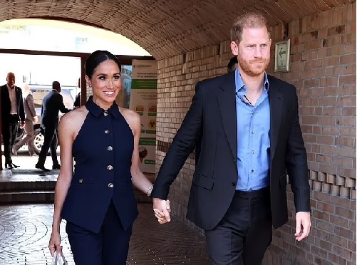 Meghan and Harry have arrived in Colombia for their four-day visit Meghan and Harry have arrived in Colombia for their four-day visit