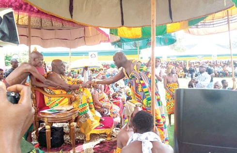 Osagyefo Amoatia Ofori Panin (seated), the Okyenhene, exchanging pleasantries with Daasebre Dr Twum Ampofo, Asiakwahene Osagyefo Amoatia Ofori Panin (seated), the Okyenhene, exchanging pleasantries with Daasebre Dr Twum Ampofo, Asiakwahene