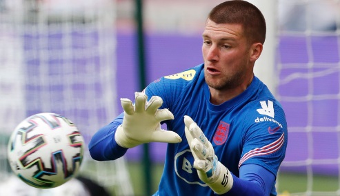Wolves secure signing of Crystal Palace goalkeeper Sam Johnstone