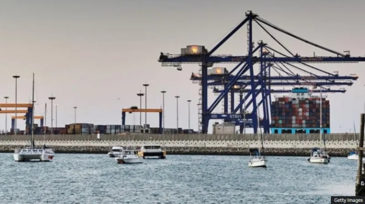 Namibia's port of Walvis Bay is an important stop on global shipping routes Namibia's port of Walvis Bay is an important stop on global shipping routes