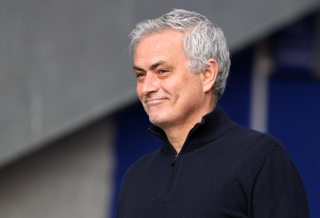 José Mourinho will lead Fenerbahce against Man United in the UEFA Europa League José Mourinho will lead Fenerbahce against Man United in the UEFA Europa League