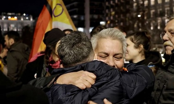 Cheers in Athens as same-sex marriage becomes law Greece legalises same-sex marriage