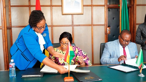 Shirley Ayorkor Botchwey (left), the Minister of Foreign Affairs and Regional Integration, and Mulambo Haimbi, the Minister of Justice and acting Minister of Foreign Affairs and International Cooperation of Zambia, signing the memoranda of understanding in Lusaka, Zambia Shirley Ayorkor Botchwey (left), the Minister of Foreign Affairs and Regional Integration, and Mulambo Haimbi, the Minister of Justice and acting Minister of Foreign Affairs and International Cooperation of Zambia, signing the memoranda of understanding in Lusaka, Zambia