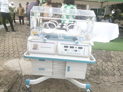 The incubator presented to the Effiduase Government Hospital 