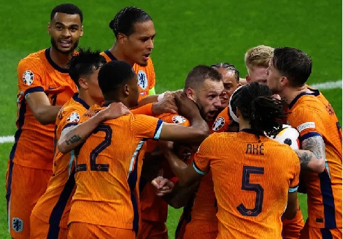 Netherlands qualify for semis after victory over Turkey