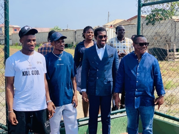 Mohammed Kudus (left)with Dr Pambo (2nd right) at the ceremony