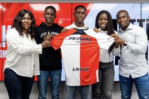 Matthew Amoah Jr. signs first professional contract with Feyenoord Matthew Amoah Jr. signs first professional contract with Feyenoord