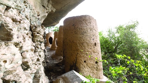 A close up of the Tusugu Cliff Dwellings