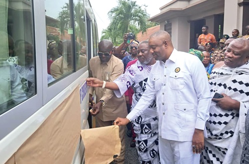 Daniel Nii Kwartei Titus-Glover (left), Greater Accra Regional Minister, being supported by Prof. Nii Oboade Notse Odaifio Welentsi III (2nd from left), acting President of the Greater Accra Regional House of Chiefs, and Nii Tackie Teiko Tsuru II, President of the Ga Traditional Council, to unveil the bus donated by Vice-President Dr Mahamudu Bawumia Daniel Nii Kwartei Titus-Glover (left), Greater Accra Regional Minister, being supported by Prof. Nii Oboade Notse Odaifio Welentsi III (2nd from left), acting President of the Greater Accra Regional House of Chiefs, and Nii Tackie Teiko Tsuru II, President of the Ga Traditional Council, to unveil the bus donated by Vice-President Dr Mahamudu Bawumia