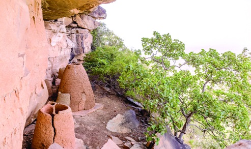 The Tusugu Cliff Dwellings. Pictures by William Haun The Tusugu Cliff Dwellings. Pictures by William Haun