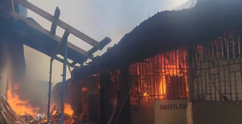 VIDEO: Early morning blaze destroys shops at Kasoa New Market