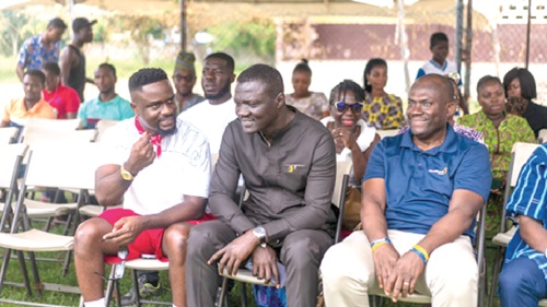Sarkodie (left), musician, and Victor Yaw Asante (middle), CEO, FirstBank, having a conversation at the Brighter Day event Sarkodie (left), musician, and Victor Yaw Asante (middle), CEO, FirstBank, having a conversation at the Brighter Day event