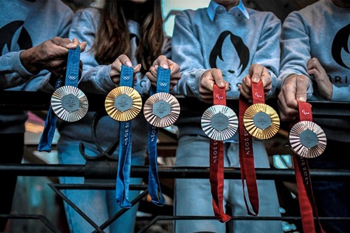 See how much athletes will receive for winning medals at the 2024 Paris Olympics See how much athletes will receive for winning medals at the 2024 Paris Olympics