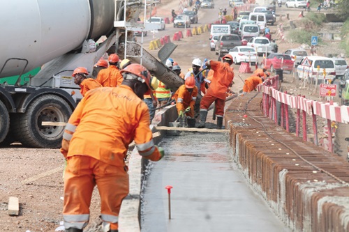 Congestion at Obetsebi Lamptey Interchange due to the ongoing construction works Congestion at Obetsebi Lamptey Interchange due to the ongoing construction works