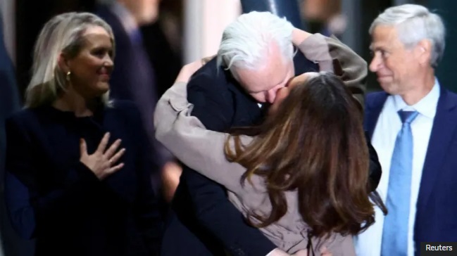 Julian Assange lands in Australia a free man