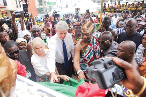 King Tackie Teiko Tsuru II (arrowed), Ga Mantse; Gifford Nelsen (3rd from left), President of the Africa West Area section of the Church of Jesus Christ of Latter-Day Saints, and Nii Kwartei Titus Glover (2nd from right), Greater Accra Regional Minister, unveiling the plaque after the inauguration King Tackie Teiko Tsuru II (arrowed), Ga Mantse; Gifford Nelsen (3rd from left), President of the Africa West Area section of the Church of Jesus Christ of Latter-Day Saints, and Nii Kwartei Titus Glover (2nd from right), Greater Accra Regional Minister, unveiling the plaque after the inauguration