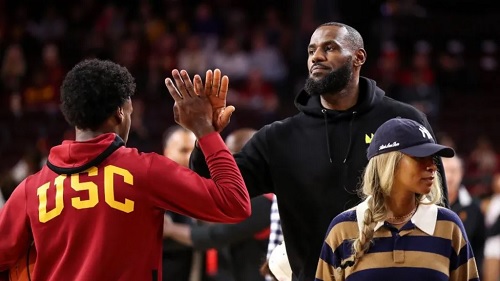 LeBron James' son Bronny drafted by dad's LA Lakers LeBron James' son Bronny drafted by dad's LA Lakers