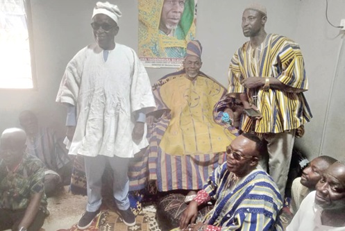 Albert Kan-Dapaah (left), National Security Minister, and Stephen Asamoah Boateng (squatting in front) of Yagbonwura Bii-Kunuto Jewu Soale I at his Palace at Damongo Albert Kan-Dapaah (left), National Security Minister, and Stephen Asamoah Boateng (squatting in front) of Yagbonwura Bii-Kunuto Jewu Soale I at his Palace at Damongo