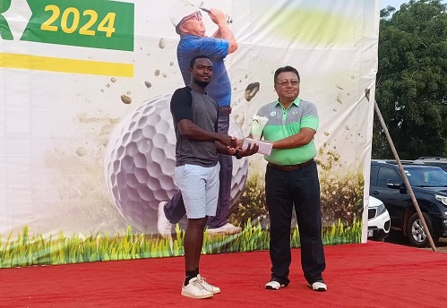 Golf: Augustine Manasseh Clinches 2024 President's Putter Trophy Golf: Augustine Manasseh Clinches 2024 President's Putter Trophy