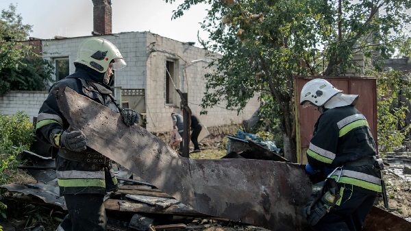 Rescue workers remove rubble at the site of a Russian missile strike in Kharkiv's Slobidskyi district on August 25, 2024. Ivan Samoilov/Gwara Media/Global Images Ukraine/Getty Images Rescue workers remove rubble at the site of a Russian missile strike in Kharkiv's Slobidskyi district on August 25, 2024. Ivan Samoilov/Gwara Media/Global Images Ukraine/Getty Images