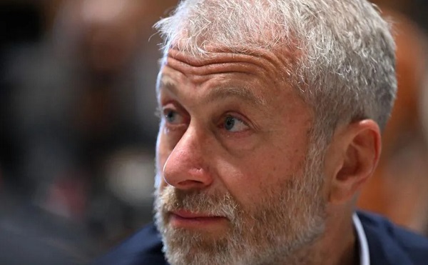 UK threatens to sue Abramovich over Chelsea sale UK threatens to sue Abramovich over Chelsea sale