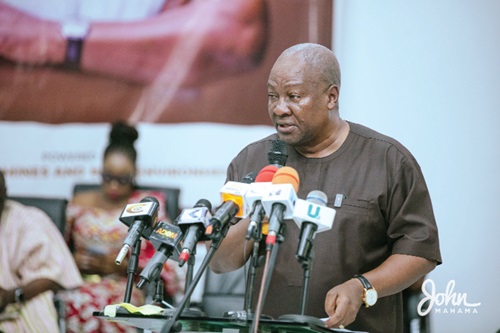 John Dramani Mahama (right), former President, addressing the participants in the dialogue on small-scale mining at Fiapre John Dramani Mahama (right), former President, addressing the participants in the dialogue on small-scale mining at Fiapre