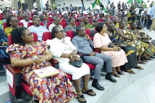 The participants in the dialogue on small-scale mining at Fiapre