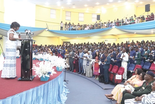Doris Fosu-Hemaa Addae-Afoakwa (left) Chairperson, Governing Board of Pharmacy Council, inducting the new pharmacists into the profession. Picture: ELVIS NII NOI DOWUONA Doris Fosu-Hemaa Addae-Afoakwa (left) Chairperson, Governing Board of Pharmacy Council, inducting the new pharmacists into the profession. Picture: ELVIS NII NOI DOWUONA