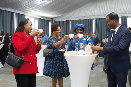 Rosemary Mbabazi (left), the High Commissioner of Rwanda to Ghana; Nana Konadu Agyeman-Rawlings (2nd from right), former First Lady of Ghana; Teferi Fikre Gossaye (right), Ambassador of the Republic of Ethiopia, and other dignitaries raising a tea toast to celebtrate some Rwanda products. Picture: EDNA SALVO KOTEY Rosemary Mbabazi (left), the High Commissioner of Rwanda to Ghana; Nana Konadu Agyeman-Rawlings (2nd from right), former First Lady of Ghana; Teferi Fikre Gossaye (right), Ambassador of the Republic of Ethiopia, and other dignitaries raising a tea toast to celebtrate some Rwanda products. Picture: EDNA SALVO KOTEY