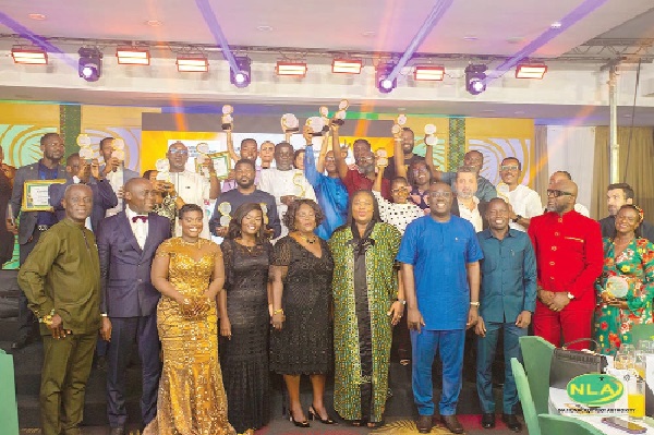 Gary Nimako (2nd from left), Board Chair of NLA, Sammy Awuku (4th from right) and Kobby Annan (left), Deputy CEO of Gaming Commission with the award winners Ghana Gaming and Lottery Awards: NLA clamps down on illegal lotto operators — 28 receive licence to operate