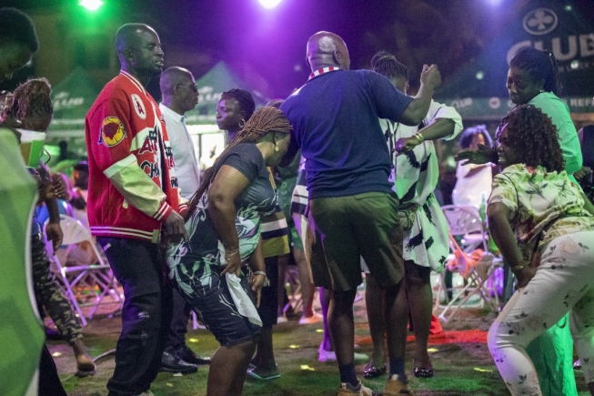 Kwahu ooo Kwahu: Easter Sunday night on the Obomeng street