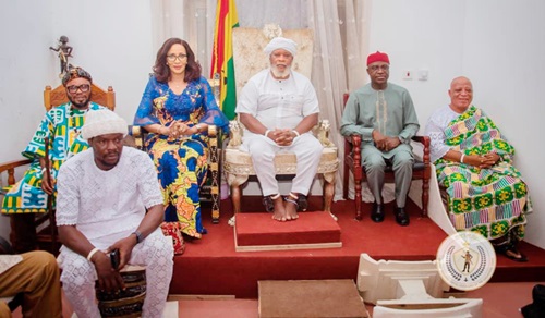 Nuumo Borketey Laweh Tsuru II (middle), Gborbu Wulomo-Shitse, with Bianca Odumegwu-Ojukwu (2nd from left), Nigeria’s Minister of Foreign Affairs; Moses Ifedayo Adeoye (2nd from right), Nigerian High Commissioner to Ghana, and Tetse Nii Bortey Kofi Frankwa II (left), Oyibi Gonten Mantse, after their discussions in Nungua Nuumo Borketey Laweh Tsuru II (middle), Gborbu Wulomo-Shitse, with Bianca Odumegwu-Ojukwu (2nd from left), Nigeria’s Minister of Foreign Affairs; Moses Ifedayo Adeoye (2nd from right), Nigerian High Commissioner to Ghana, and Tetse Nii Bortey Kofi Frankwa II (left), Oyibi Gonten Mantse, after their discussions in Nungua