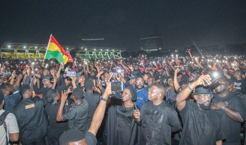 Large crowd gathers at the Independence Square for a solemn vigil in memory of the late Highlife legend Daddy Lumba. Pictures: ELVIS NII NOI DOWUONA Large crowd gathers at the Independence Square for a solemn vigil in memory of the late Highlife legend Daddy Lumba. Pictures: ELVIS NII NOI DOWUONA