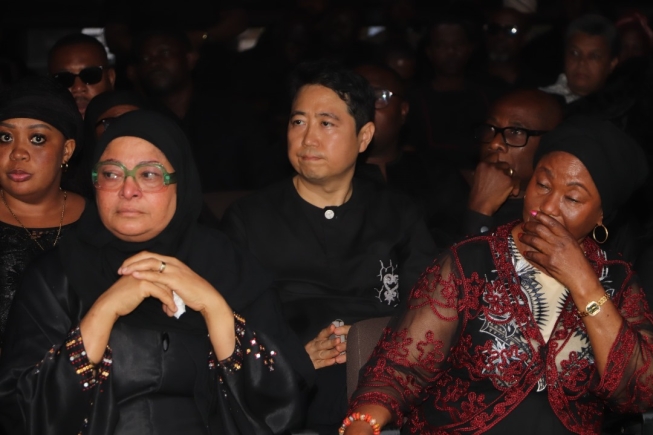 PHOTOS: At the evening of reflections and memorial for the 8 helicopter crash victims