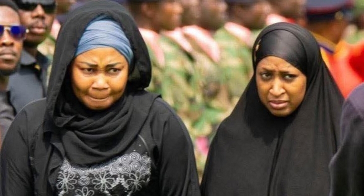 The wife (right) of the late Alhaji Dr Ibrahim Murtala Mohammed. This was at the Islamic prayers for the late Murtala and Alhaji Muniru Mohammed Limuna on Sunday. The wife (right) of the late Alhaji Dr Ibrahim Murtala Mohammed. This was at the Islamic prayers for the late Murtala and Alhaji Muniru Mohammed Limuna on Sunday.