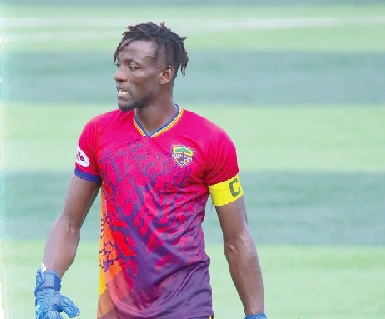 • Bejnamin Asare -- Hearts of Oak goalkeeper and captain. • Bejnamin Asare -- Hearts of Oak goalkeeper and captain.