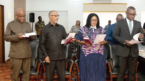 Members of the MiDA board