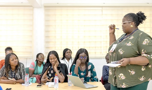 HerPress Fellows during an individual presentation session